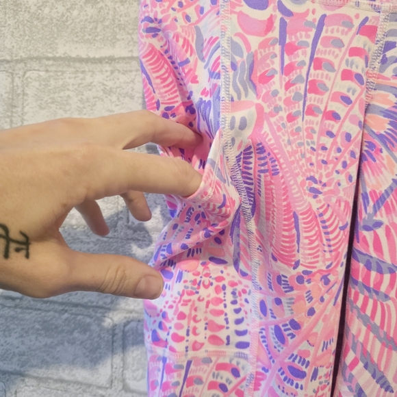 Lilly Pulitzer Weekender Lux Athletic Capris - Picture 5 of 9